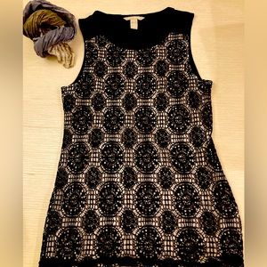 Banana Republic black lace with tan underlay sleeveless top size S